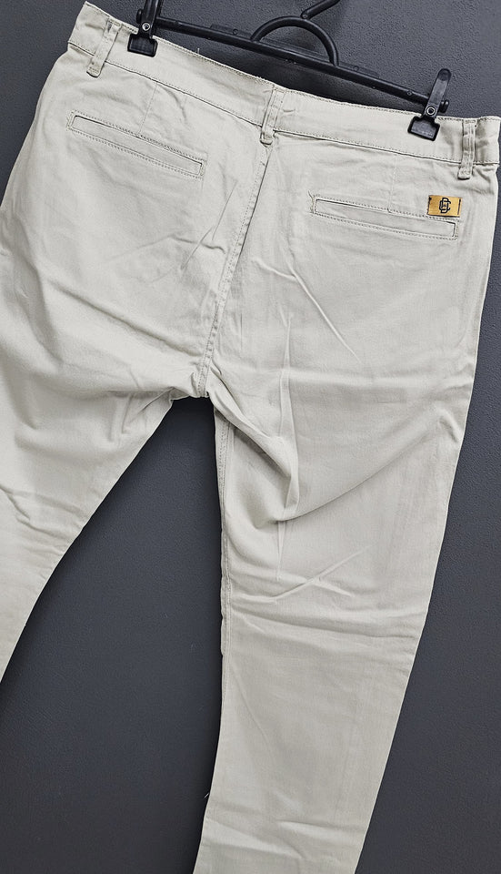✨️ Calça Skinny Riviera Estonada ✨️