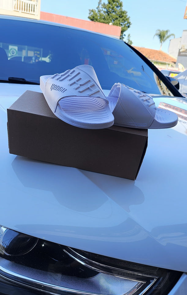 Slide Kangu Alto relevo White