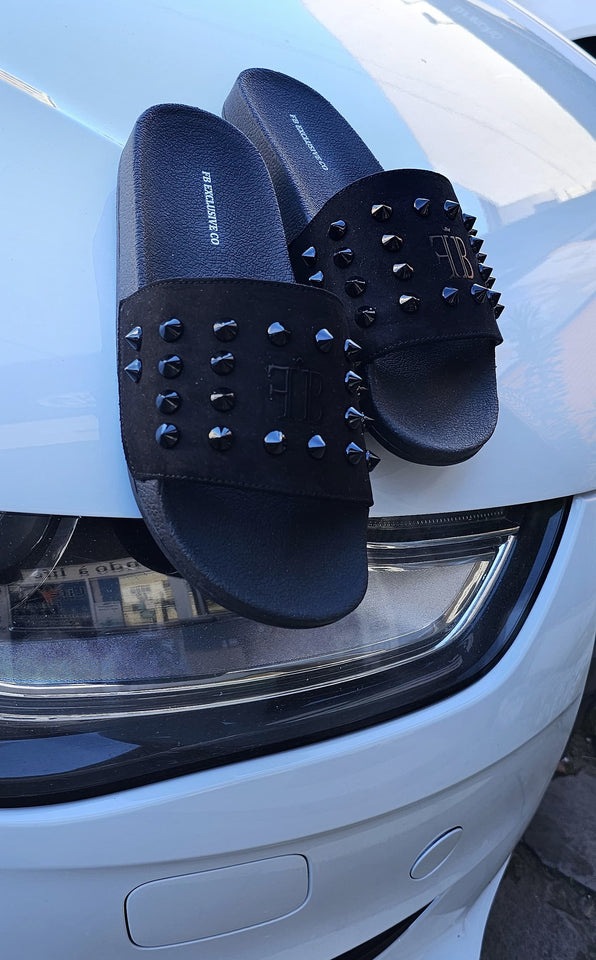 Slide FB Exclusive Spike Suede Black