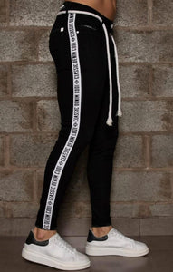 Calça Destroyed Codi Black Faixa Lateral