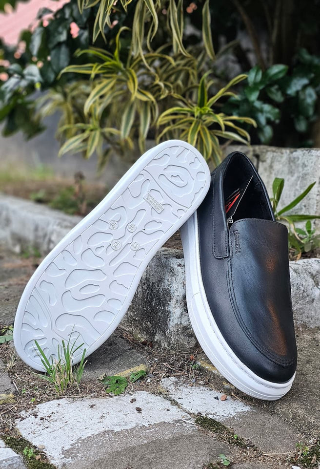 Sapato Mocassim Iate Couro Preto Heicon