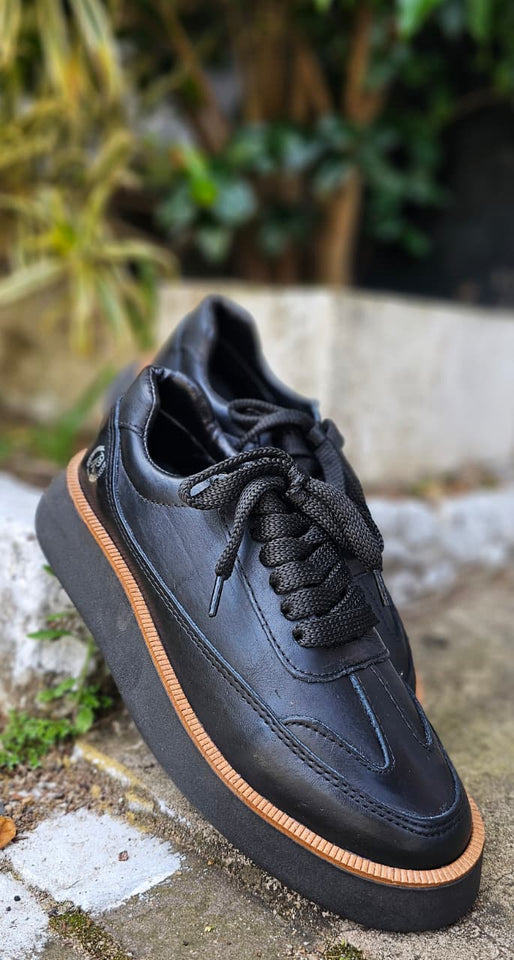 Tênis Rouparia Over Mcqueen Couro Preto